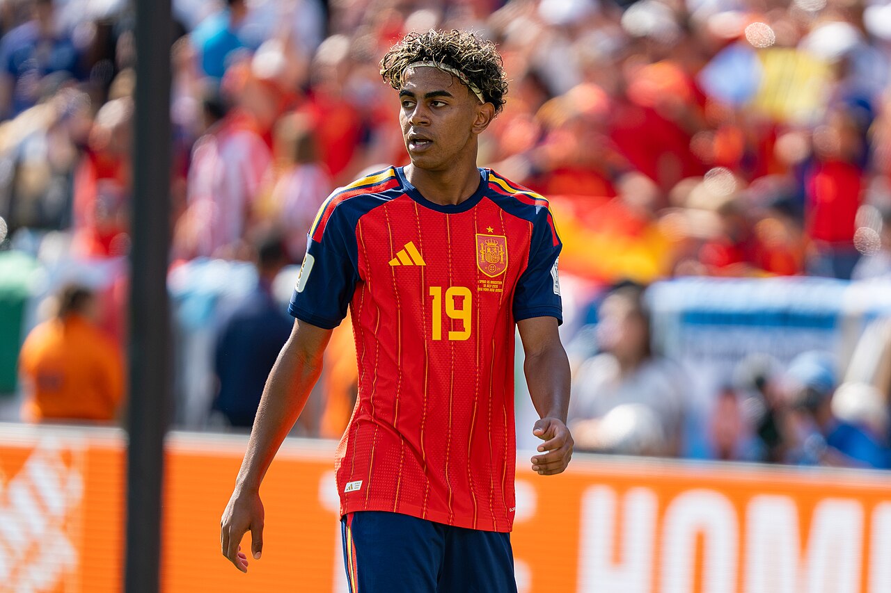 Lamine Yamal in Spain's red jersey during the 2026 World Cup final.